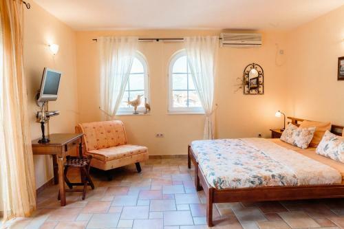 Hostal Damonte ? Apartments And Rooms