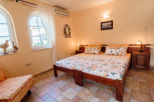 Hostal Damonte ? Apartments And Rooms