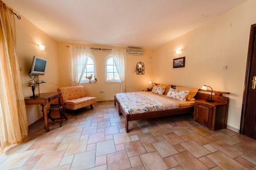 Hostal Damonte ? Apartments And Rooms