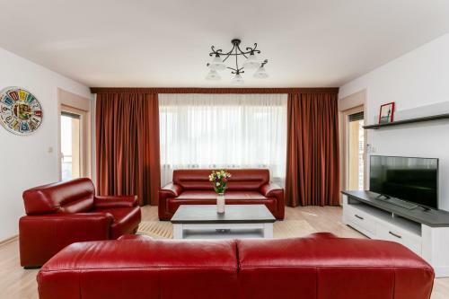 Dimax Apartments Impera