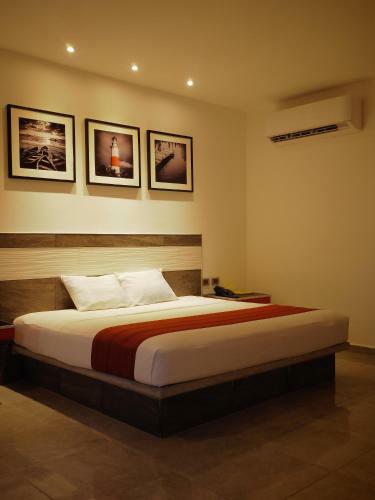 Hotel Peninsula Frontera