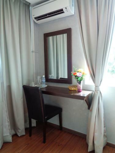 Motel D'view Hotel