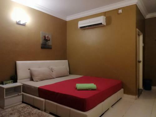 Oyo 90010 Hotel Natalia Villa Inapan