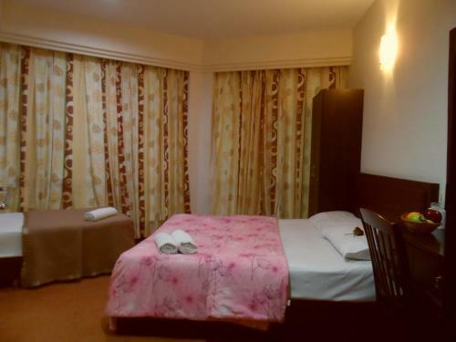 Veenai Hotel