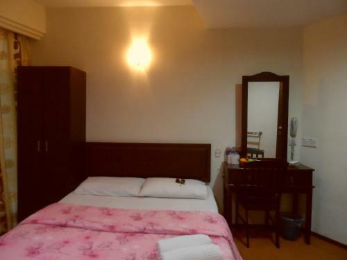 Veenai Hotel