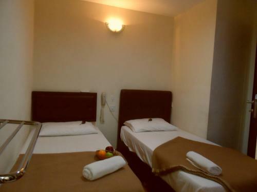 Veenai Hotel