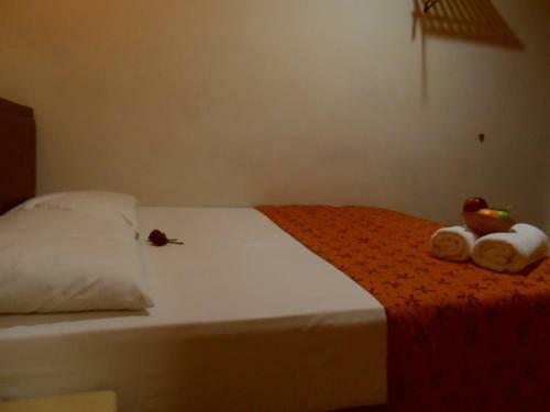 Veenai Hotel