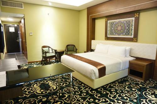 Mudzaffar Hotel