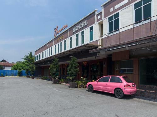 Hotel Oyo 43939 Chemor Inn