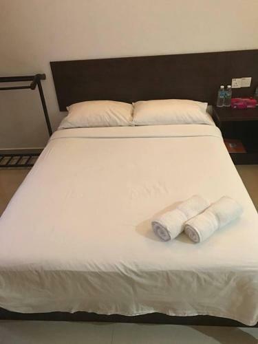 Posada Teluk Lipat Seaview Inn