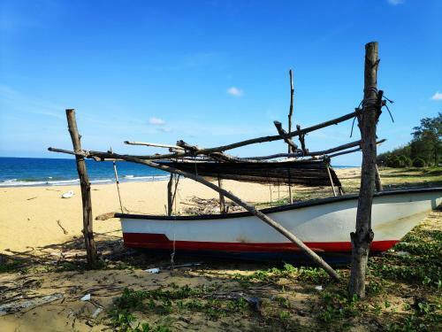 Hostal Anggun Beach Guest House