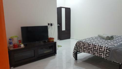 Motel Mama Iman Guestroom