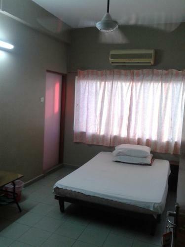 Hostal Guesthouse Hotel Malaya