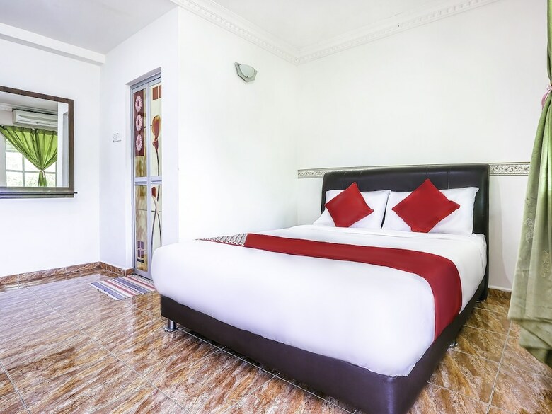Hotel Oyo 491 D'anjung Inn