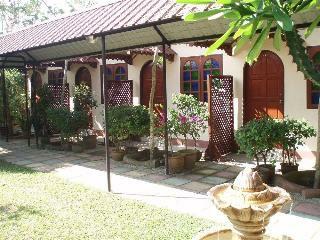 Hotel Sabak Awor Resort
