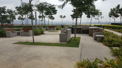 Apartamentos Zen Studio @ Trefoil Setia Alam