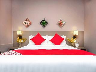 Oyo 490 Dk Hotel