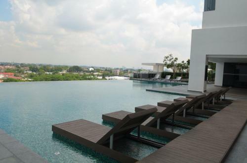 Apartamentos 1 Tebrau Suites By Subhome