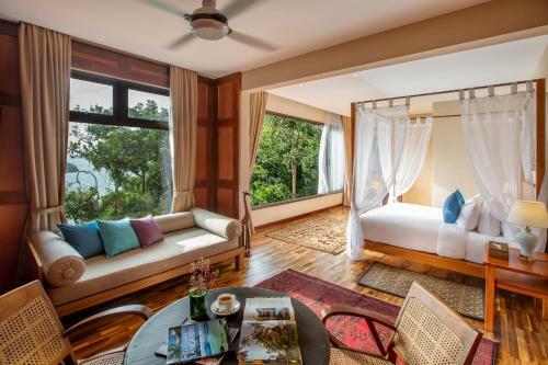 Ambong Pool Villas - Private Pool