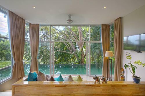 Ambong Pool Villas - Private Pool