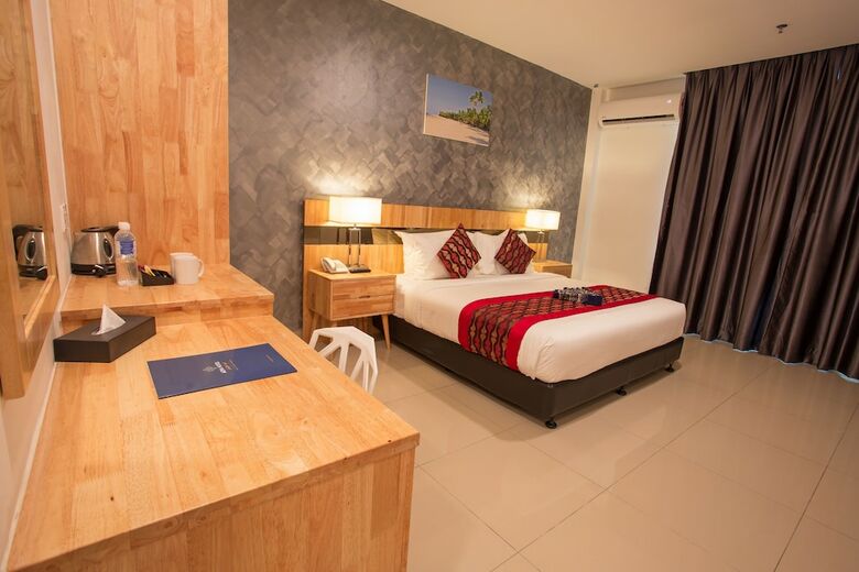 Adya Hotel Chenang