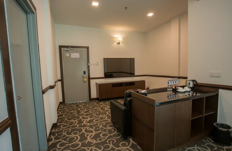 Adya Hotel Chenang