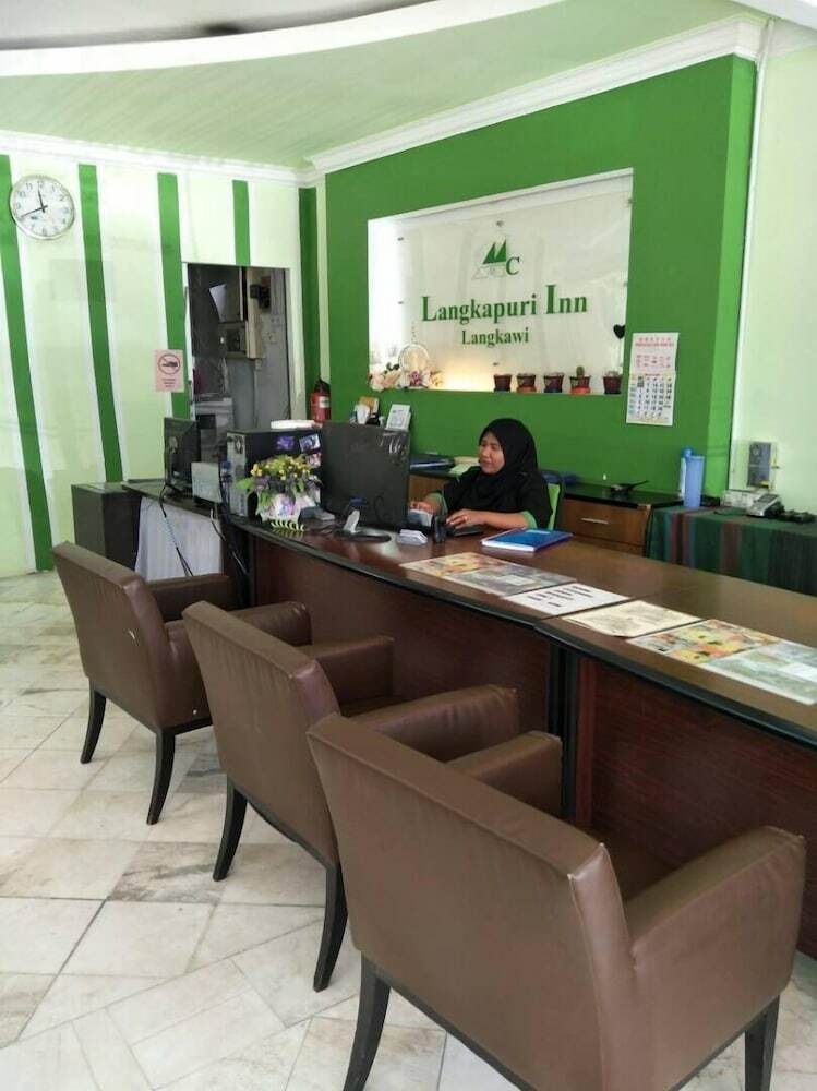 Hotel Langkapuri Inn