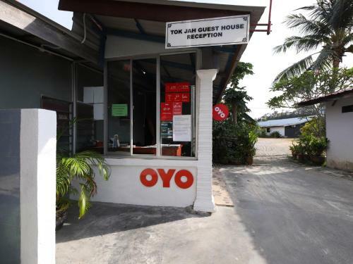 Hostal Oyo 43986 Tok Jah Guest House