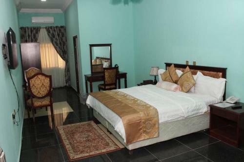 Kaura Hotel And Suites