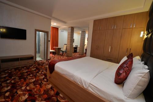 Hotel Treasures Suites & Conferences Abuja