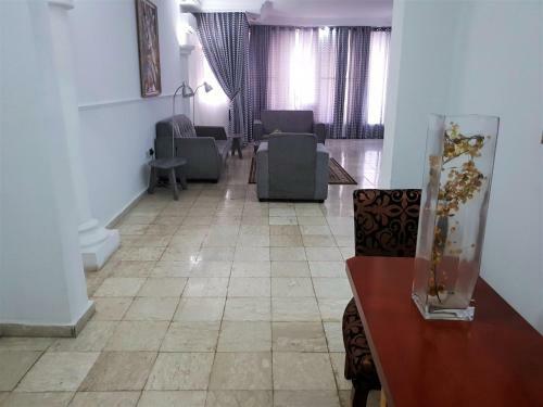 Serendib Hotel & Service Apartments