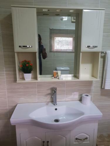 Serendib Hotel & Service Apartments
