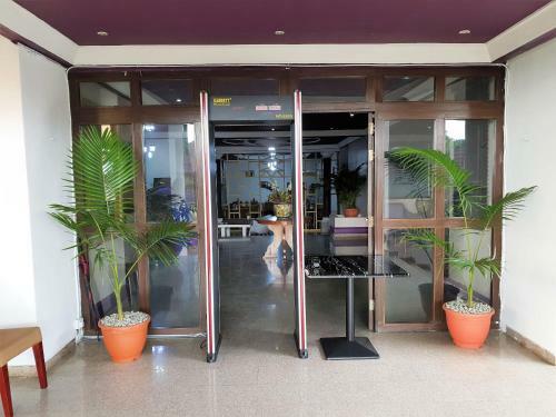 Serendib Hotel & Service Apartments