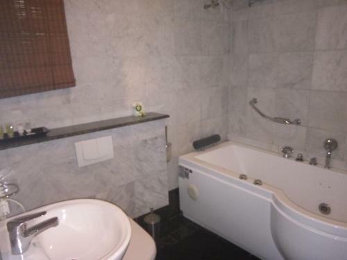 Hostal Capital Lodge At Maitama