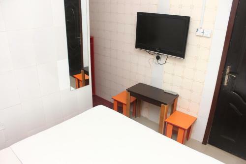 Hotel Double One Suites & Lodge