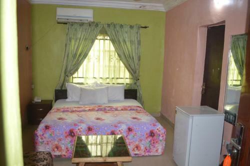 Hardrock Hotel And Suites