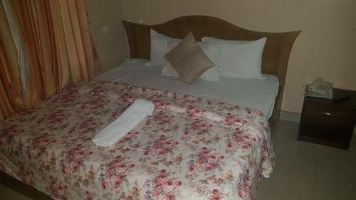 Golden Destiny International Hotel
