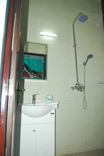 Fast Track Hotel