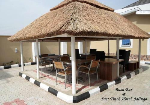 Fast Track Hotel