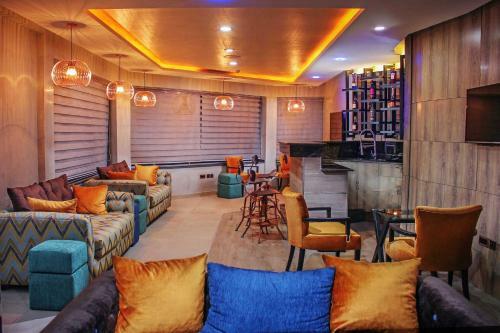 Joshesther Olive Hotel