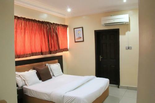 Hotel Chantella Suites