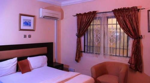 Hotel Chantella Suites