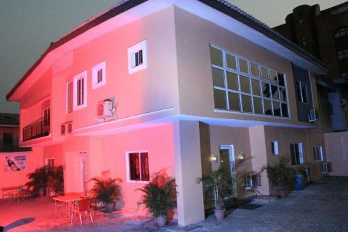 Hotel Chantella Suites