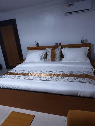 Hotel H53 Suites