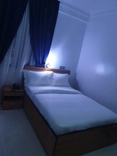 Hotel H53 Suites