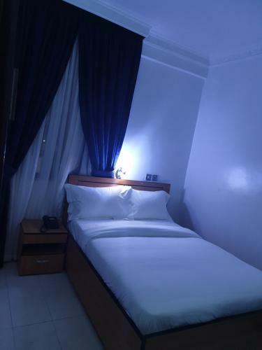 Hotel H53 Suites