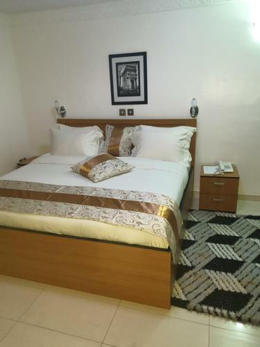 Hotel H53 Suites