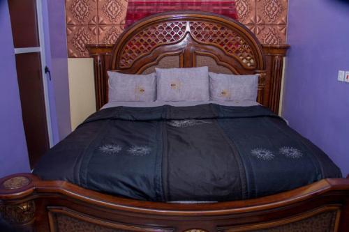 Purple Crown Hotel