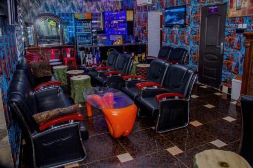 Purple Crown Hotel