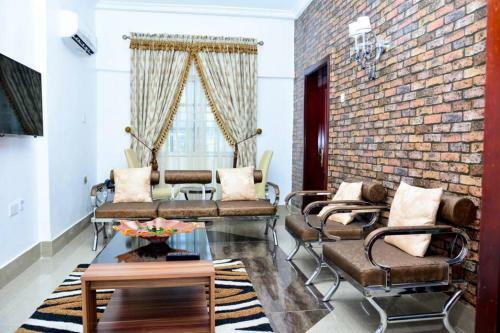 Crystal House International Hotel